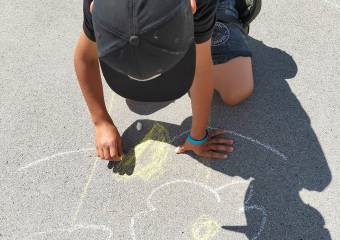 УЛИЧНАЯ АКЦИЯ «РОМАШКА НА СЧАСТЬЕ»!